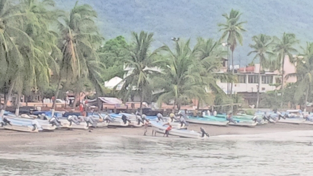 Pescadores reciben apoyos para equipamiento pesquero