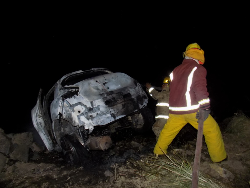 AUTO INCENDIADO