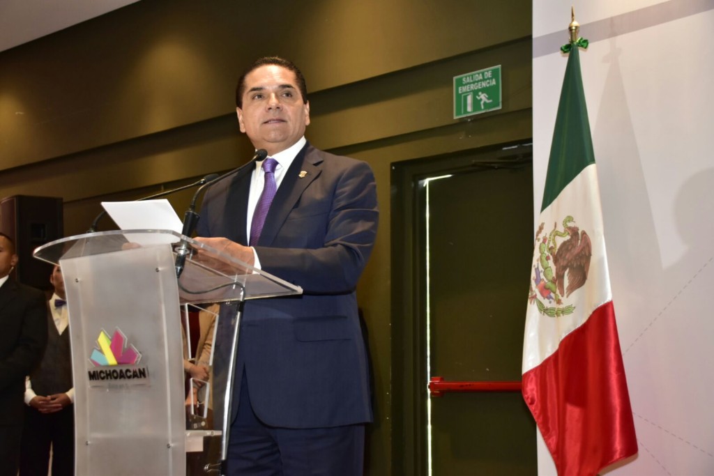 Silvano Aureoles gobernador previo al papa