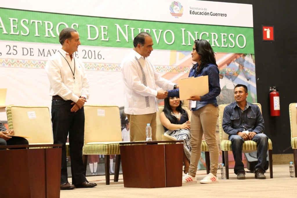 ENTREGA HÉCTOR ASTUDILLO 600 PLAZAS A DOCENTES DE NUEVO INGRESO1