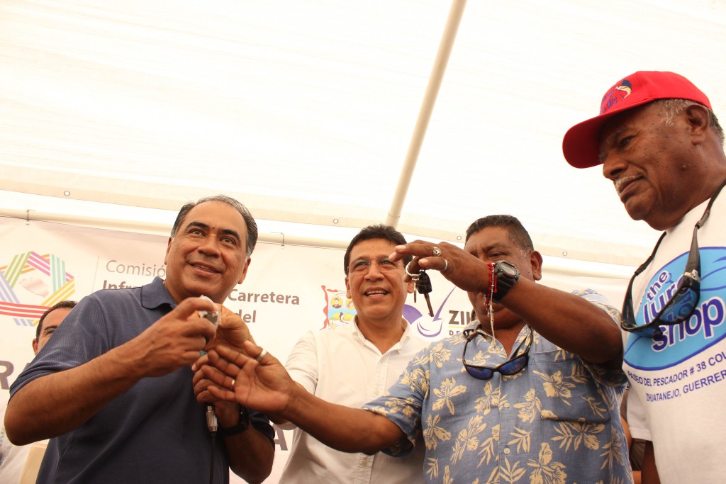 Entrega de vehículos (1)