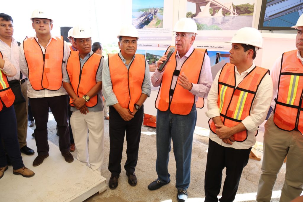 SUPERVISAN HÉCTOR ASTUDILLO Y GERARDO RUIZ ESPARZA AVANCES EN EL PUENTE1