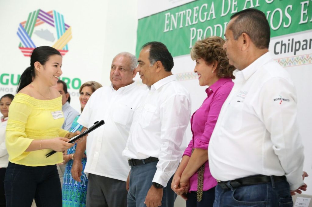 MPULSAMOS ACCIONES PARA ATENDER A LAS MUJERES Y HOMBRES1