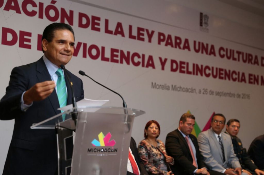 Propone Silvano Aureoles modificar distribución del Presupuesto 2017 a favor de municipios