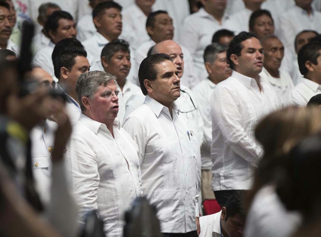 Asiste Silvano Aureoles a toma de protesta de Gobernador de Quintana Roo