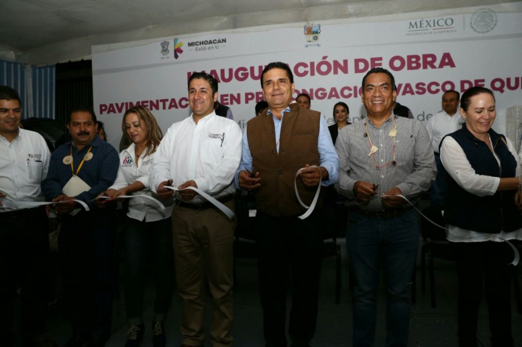 inaugura-gobernador-pavimentacion-calles