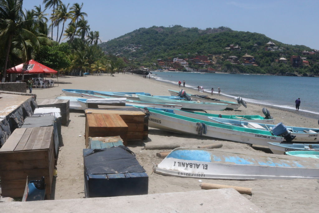 la-pesca-en-zihuatanejo-sigue-siendo-artesanal