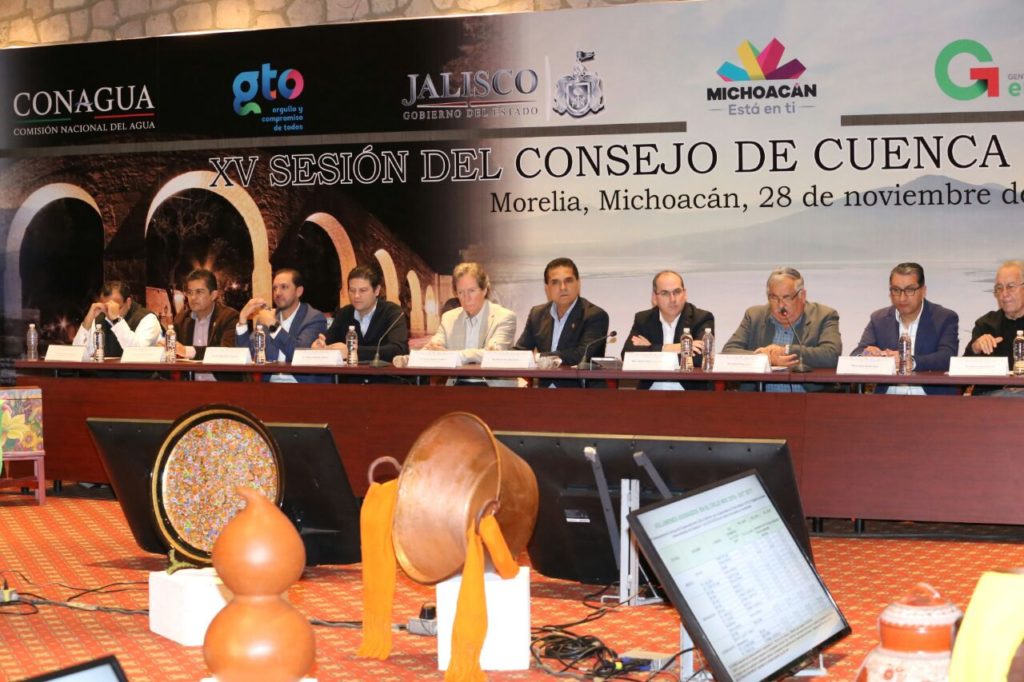 preside-gobernadort-de-michoacan-xv-sesion