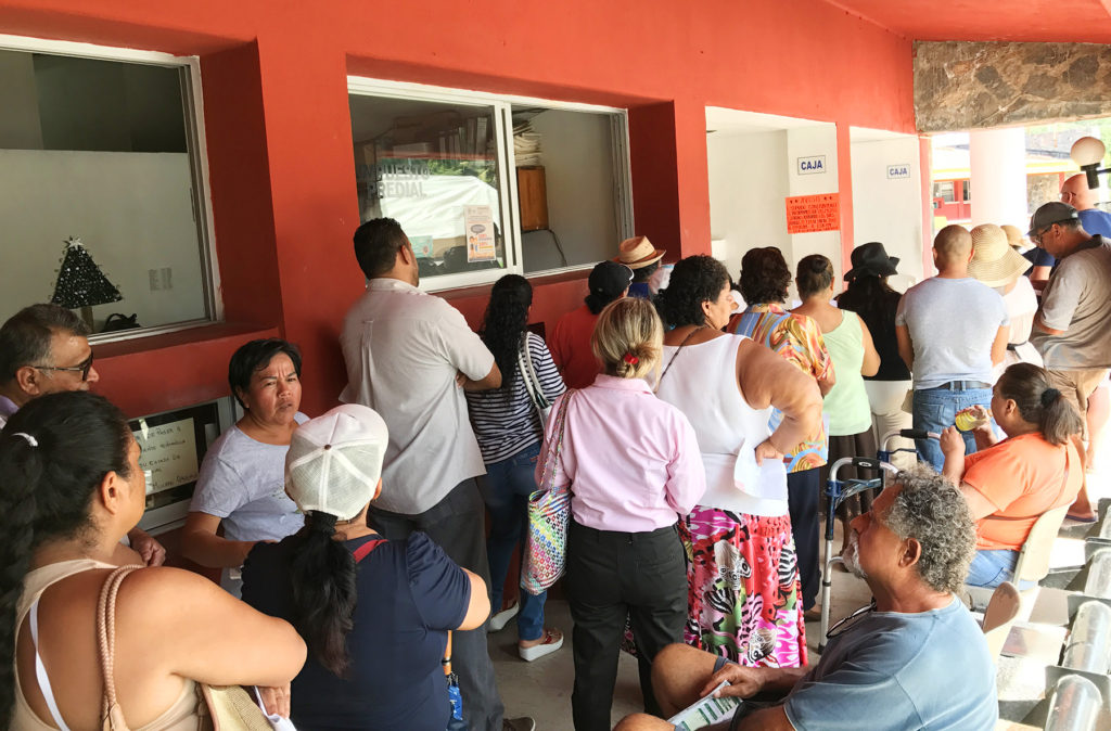 Alta afluencia en predial (1)