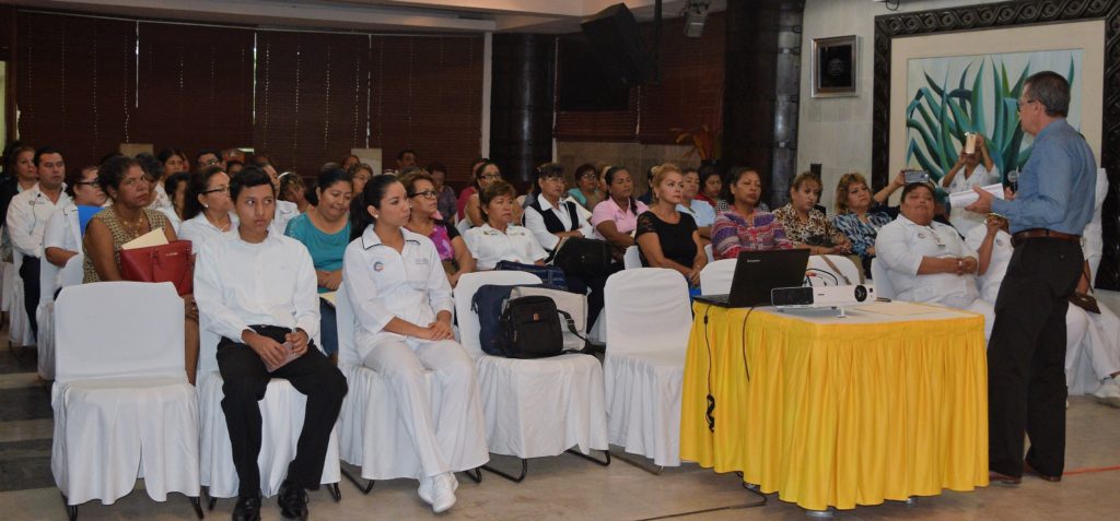 SE CAPACITA A PERSONAL DE ENFERMERÍA PARA DAR SERVICIOS DE CALIDAD (1)