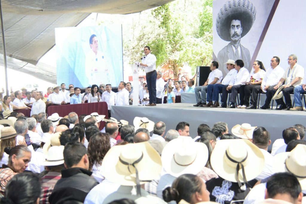 Llama Silvano Aureoles al diálogo para solución de conflictos