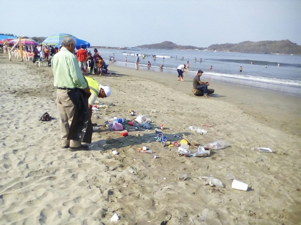 FOTO PRINCIPAL CONTAMINACION DE PLAYAS TURISTAS