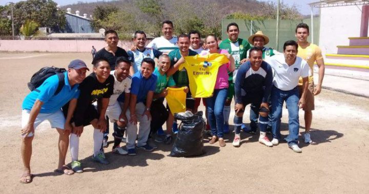 Presidenta honoraria del DIF Rebeca Núñez de Reyes presente en Juegos Magisteriales