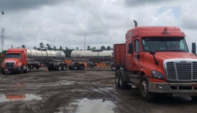 ASEGURAN 200 MIL LITROS DE GASOLINA, 26 TRACTOCAMIONES, DOS TANQUES DE ALMACENAMIENTO Y DETIENEN A TRES PRESUNTOS HUACHICOLEROS EN LA UNION