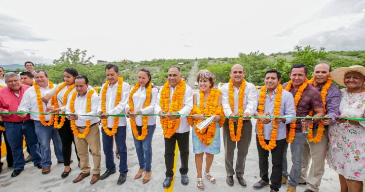 INAUGURA EL GOBERNADOR PUENTE Y RED DE ELECTRIFICACIÓN EN EDUARDO NERI; INVERSIÓN DE 19 MDP DEL FONDO MINERO