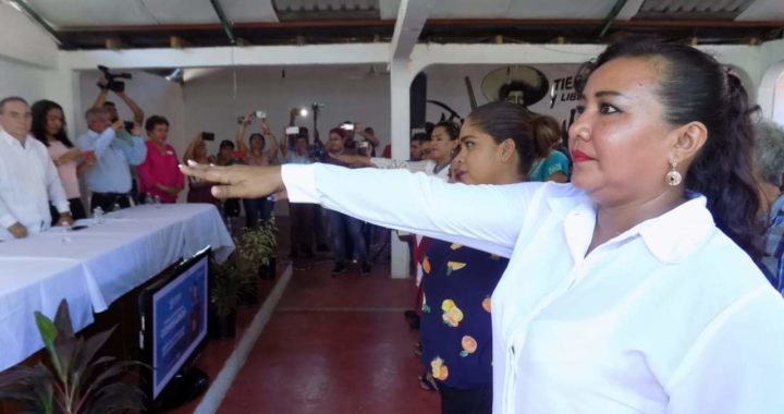 Rinden protesta comisarios municipales de Tecpan de Galeana sin incidentes 