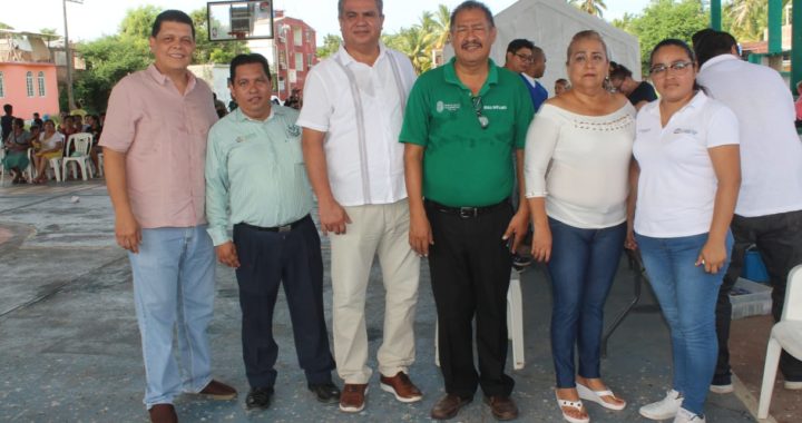 Realiza el Ayuntamiento y la novena región militar Brigada Integrales y de Salud en la comunidad de Tetitlan