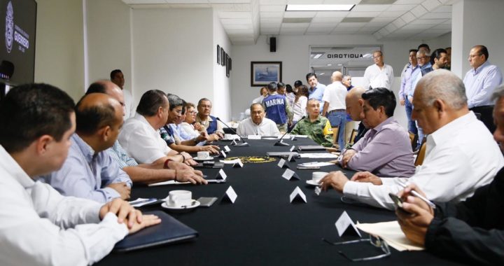 ENCABEZA HÉCTOR ASTUDILLO REUNIONES DE EVALUACIÓN TRAS EL PASO DE “NARDA” EN ACAPULCO Y CHILPANCINGO