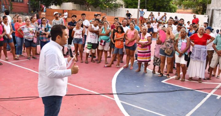 Presidente Jorge Sánchez Allec entrega más obras