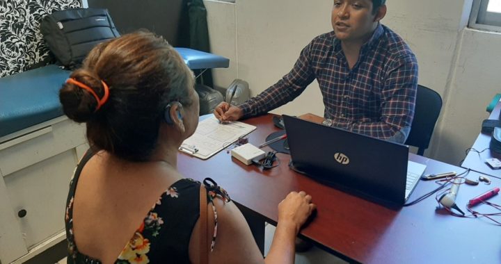 Se lleva a cabo con éxito campaña auditiva en el campus universitario Tecpan