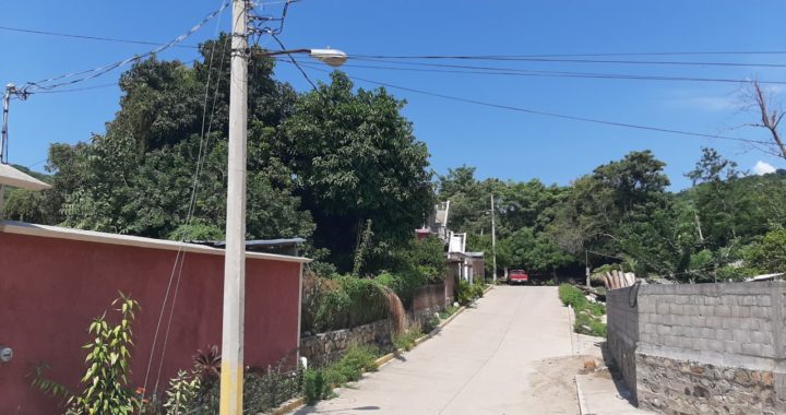 Desde hace 6 meses esperan reparaciones de luminarias en colonias del Súchil, aseguran vecinos