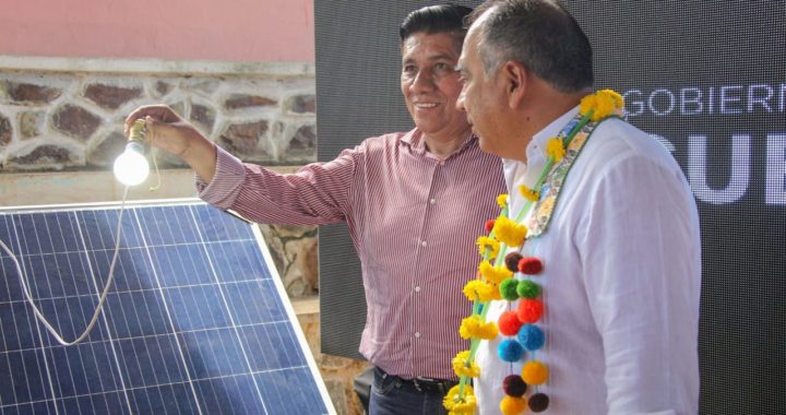 SEDESOL INSTALA PANELES SOLARES EN PUEBLOS SIN ELECTRICIDAD