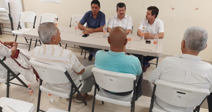 Presentan a Rogelio García Villegas como nuevo delegado de la SEG en la Costa Grande 