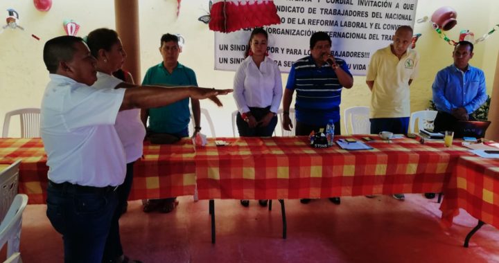 Piden combate a la corrupción en la Secretaría de Salud durante toma de protesta de Eleodoro Lorenzana Soberánis como delegado sindical