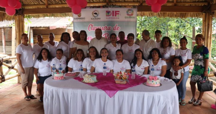 35 alumnas culminan curso en Tecpan de repostería otorgado por el Icategro