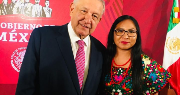 EL GOBERNADOR FELICITA A LA JOVEN GUERRERENSE QUE OBTUVO EL PREMIO NACIONAL DE JUVENTUD 2019