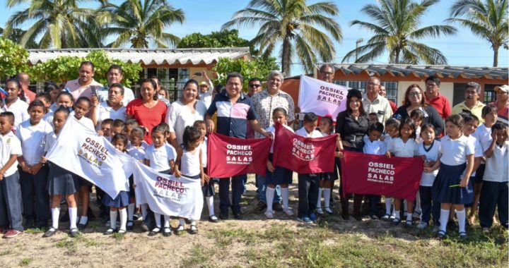 Contará Coyuca de Benítez con su primer campo de fútbol sintético, anuncia el diputado Osiel Pacheco 