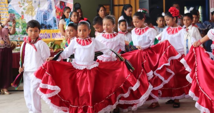 Centros escolares  de Tecpan conmemoran 170 aniversario de fundación de Guerrero