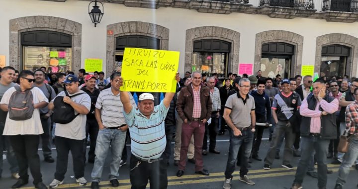 TRANSPORTISTAS EN CONTRA DE INICIATIVA DE LEY DE TRANSPORTE EN MICHOACAN