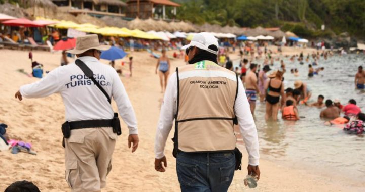 Gobierno de Jorge Sánchez Allec brinda atención  a los vacacionistas en playas