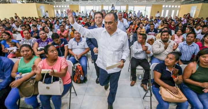 RECONOCIMIENTO A MAESTROS INDÍGENAS, RECIBEN NOMBRAMIENTOS DEL GOBERNADOR ASTUDILLO