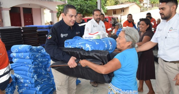 SE CONTINÚA BRINDANDO AYUDA A TRAVÉS DE PROTECCIÓN CIVIL A FAMILIAS AFECTADAS POR BAJAS TEMPERATURAS