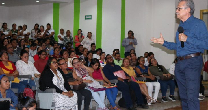 SER LÍDERES EN SUS COMUNIDADES, EXHORTA DE LA PEÑA AL PERSONAL DE SALUD