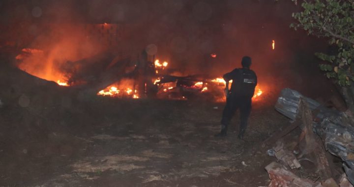 Daños materiales superior al millón de pesos, deja incendio en aserradero Las Tunas