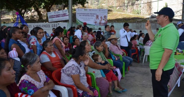 PERMANENTE LA ATENCIÓN Y ENTREGA DE APOYOS EN COMUNIDADES DE CHILAPA