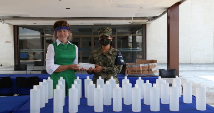 CONTINÚA EL DIF ESTATAL ENTREGANDO INSUMOS DE PROTECCIÓN, SANITIZADORES Y MATERIAL PARA DIFUSIÓN DEL COVID-19