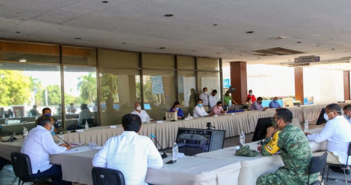 SOSTIENE EL GOBERNADOR UNA REUNIÓN MÁS CON EDILES DE LAS COSTAS CHICA Y GRANDE Y EL SUBSECRETARIO DE LA SADER, MIGUEL GARCÍA WINDER