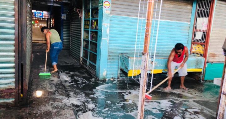 Mercado municipal cerrado con la finalidad de mitigar COVID-19