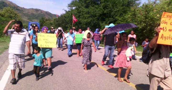 Piden justicia para campesinos masacrados en el vado de Aguas Blancas, hace 25 años 