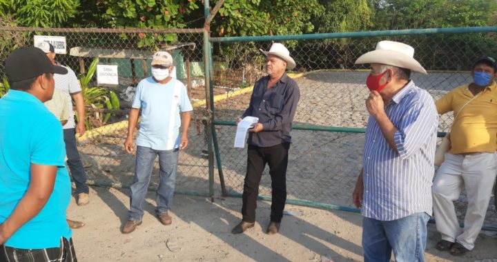Toman la bodega del fertilizante en Tecpan; campesinos exigen ser ingresados a padrón de beneficiarios 