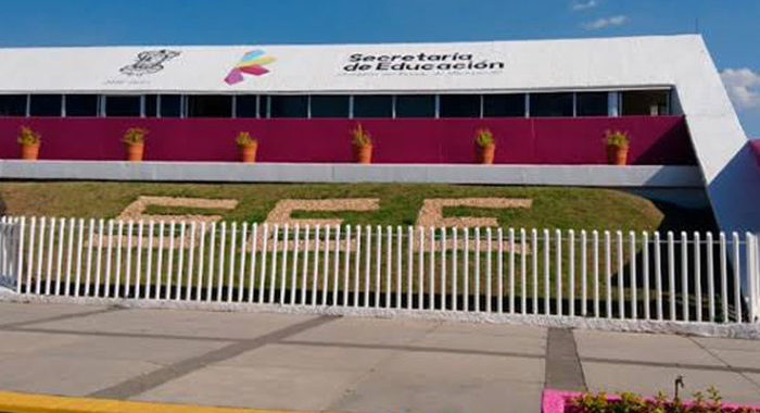 Con 91 mil pesos quincenales, hay en Michoacán maestros que ganan más que AMLO