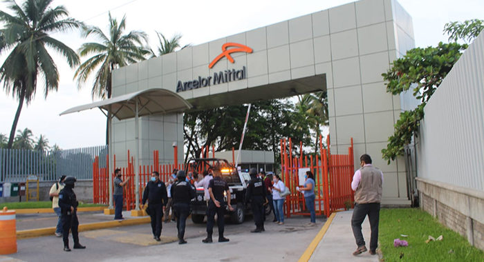 En desacato a un amparo, Ayuntamiento clausura instalaciones de ArcelorMittal