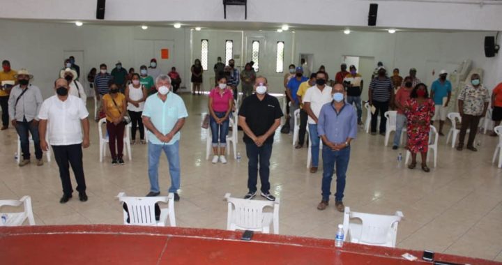 BAJO MEDIDAS DE SANIDAD, RINDEN PROTESTA LOS NUEVOS COMISARIOS MUNICIPALES DE PETATLÁN