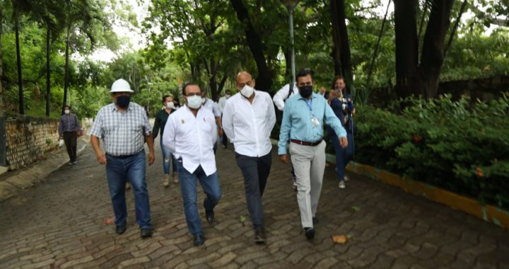 SUPERVISA TITULAR DE OBRAS PÚBLICAS DEL ESTADO, RAFAEL NAVARRETE TRABAJOS DE REMODELACIÓN DEL PARQUE PAPAGAYO