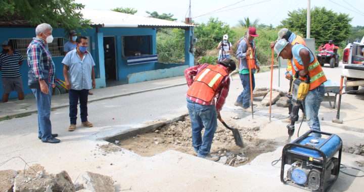 ARRANCA CAMPAÑA DE BACHEO, EL GOBIERNO MUNICIPAL DE PETATLÁN.