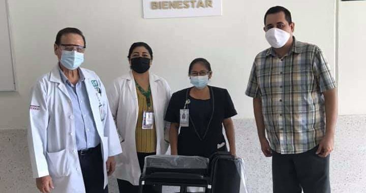 DIF La Unión dona silla de ruedas para área Covid-19 de Hospital IMSS Bienestar